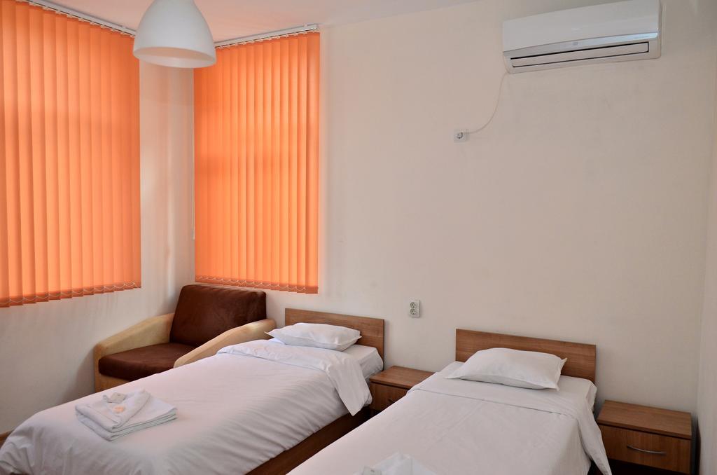 Guest House Anelim Велико-Тирново Екстер'єр фото