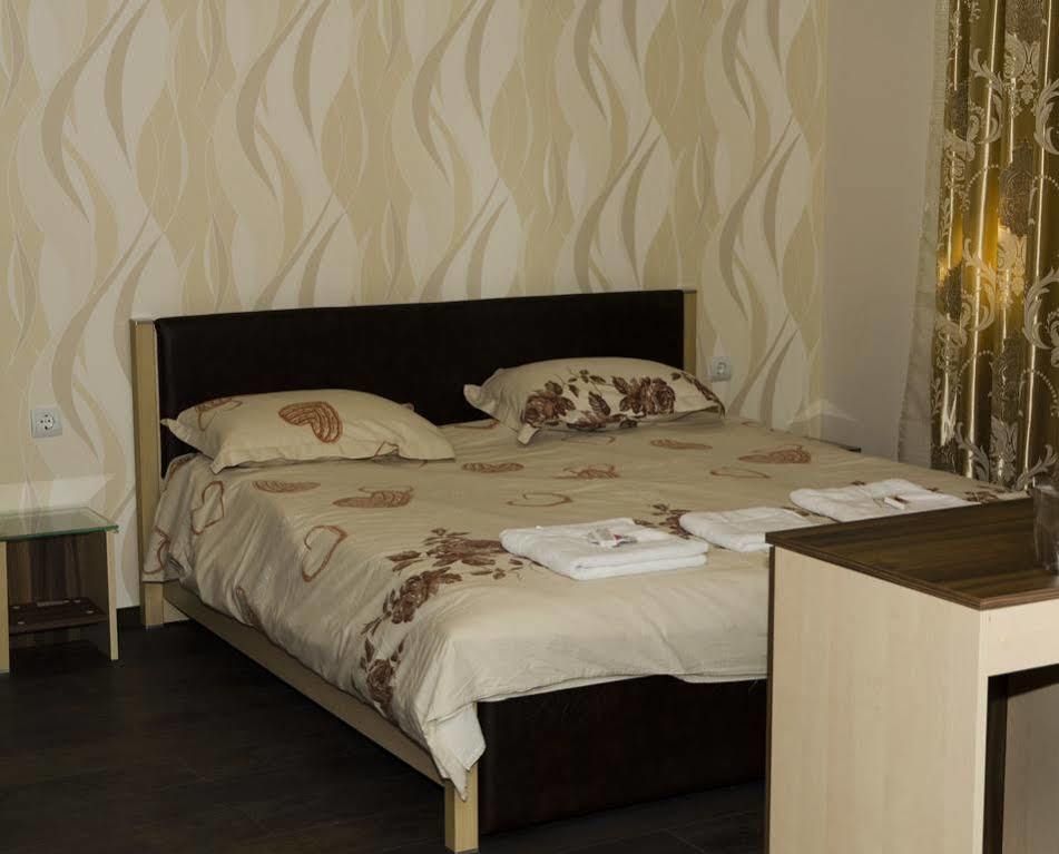 Guest House Anelim Велико-Тирново Екстер'єр фото